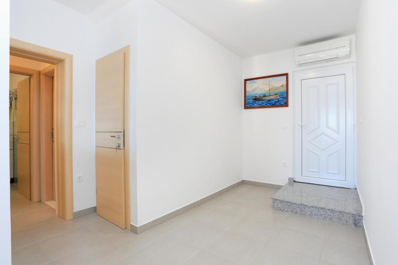 Apartments By The Sea Duce, Omis - 2737 Exterior photo